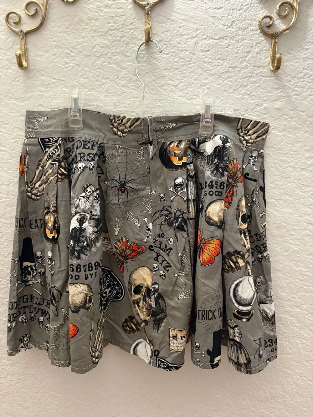 Source Unknown Gray Halloween Print Circle Skirt with Orange Accents